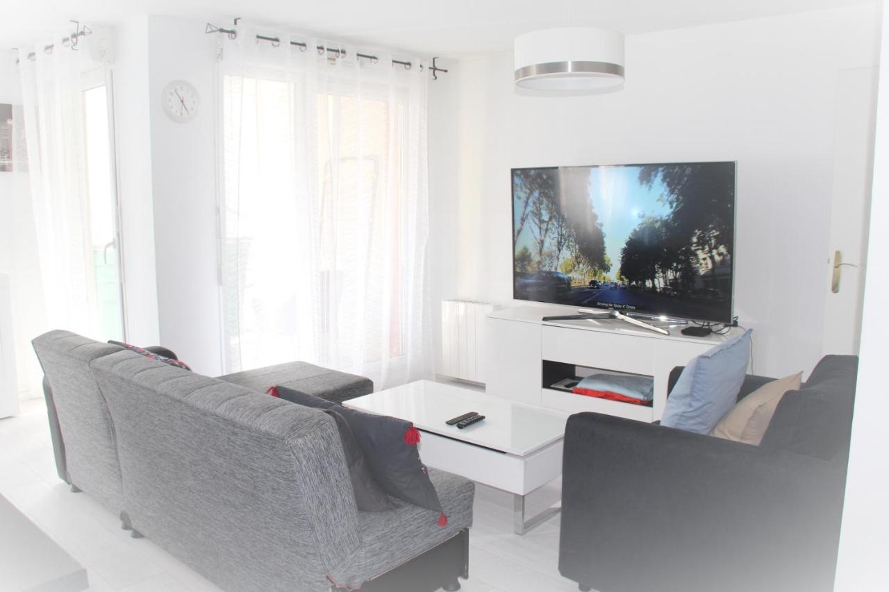 Logement Familial Tout Equipe Saint-Denis  Eksteriør billede